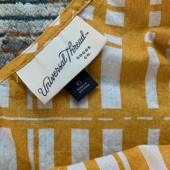 Universal Threads Tank - Picture 3 of 7